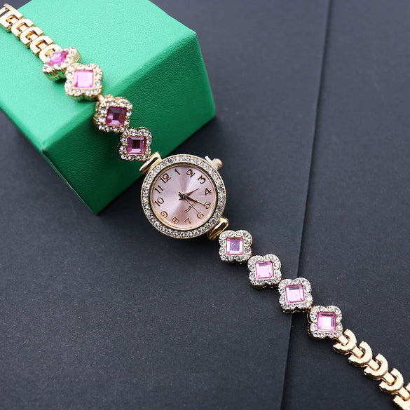 Women's Alloy And Stainless Steel Leisure Style Round Dial Quartz Watch