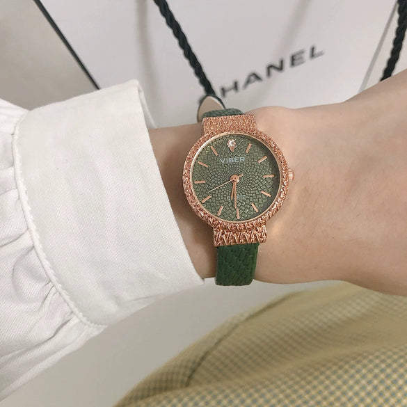 Women's Alloy And Stainless Steel Watch With Round Dial And Pin Buckle Leisure Style