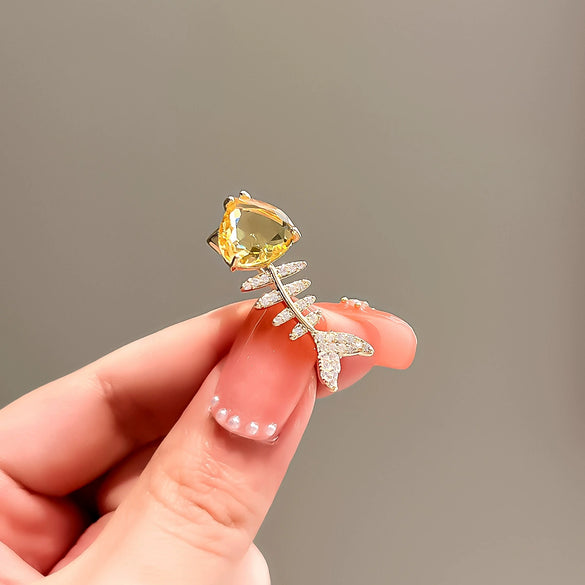 Women's Alloy Animals Fishbone Brooch With Electroplating Treatment