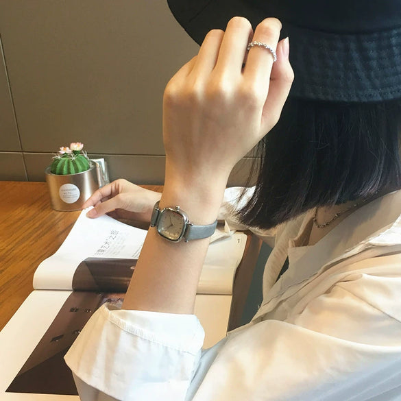 Women's Alloy Belt Square Dial Retro Leisure Watch