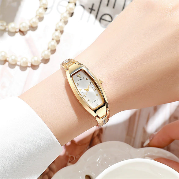 Women's Alloy Bracelet Quartz Watch With Round Dial And Horseshoe Buckle