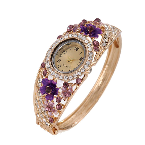 Women's Alloy Bracelet Watch With Decorative Flower And Round Dial Fashion Style