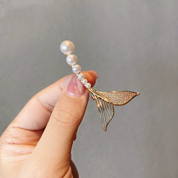 Women's Alloy Brooch With Fish Tail Shape And Flower Pattern Highend Cute Style With Electroplating