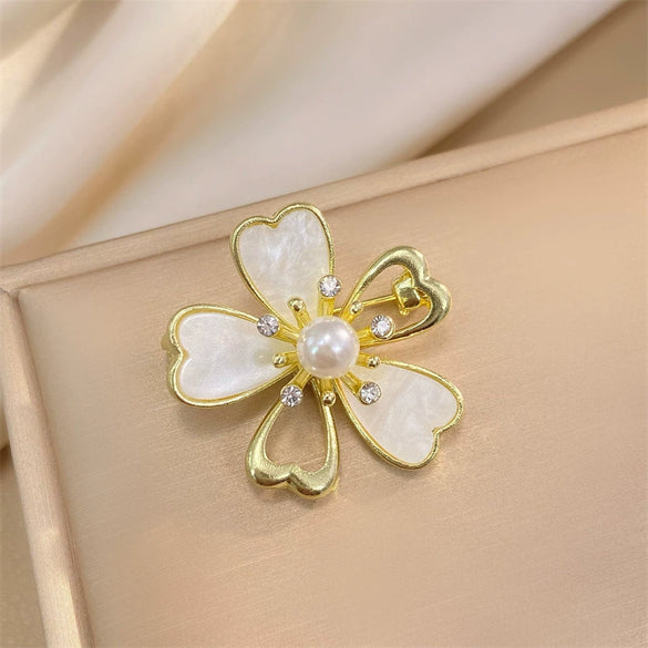 Women's Alloy Brooch With Flower Pattern And Electroplating Treatment