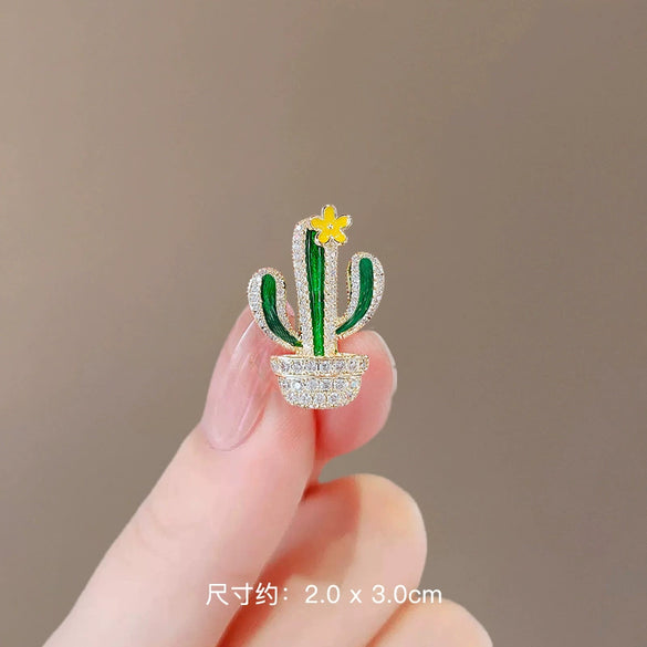 Women's Alloy Cactus Flower Corsage Pin With Electroplating Treatment
