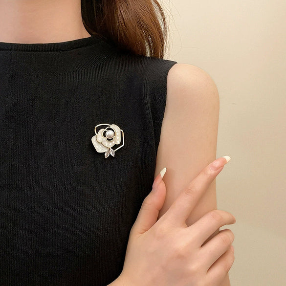Women's Alloy Camellia Pearl Brooch With Electroplating