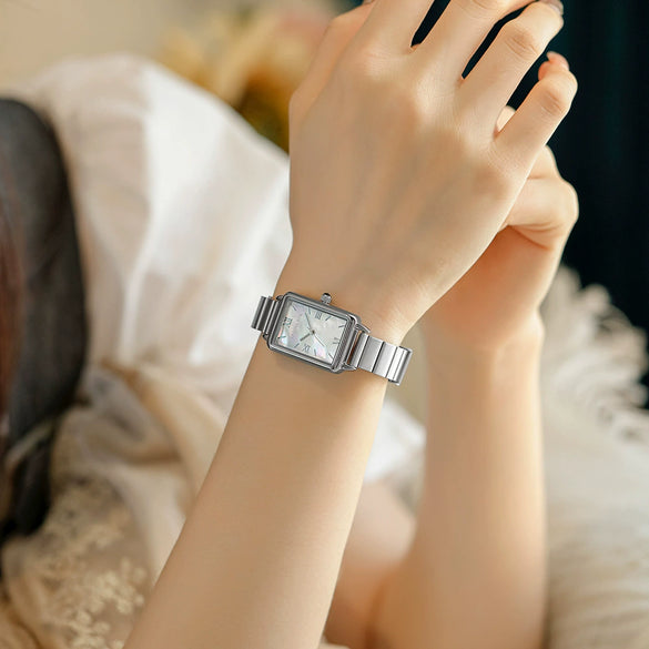 Women's Alloy Case Genuine Leather Strap Square Fashion Retro Waterproof Quartz Watch With Rose Gold Clasp And Mineral Strengthened Glass Mirror