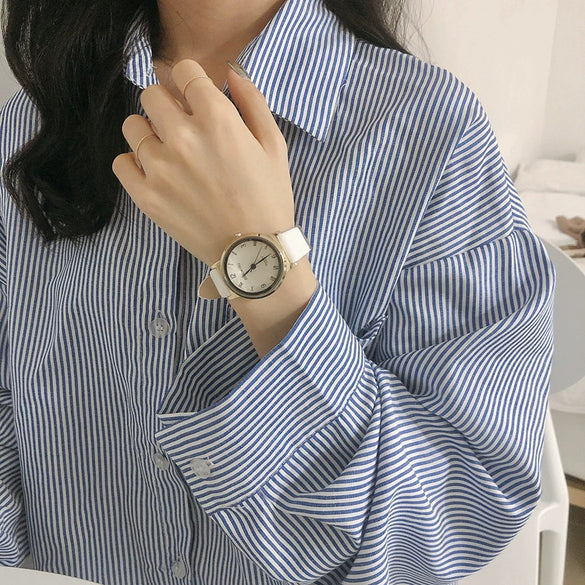Women's Alloy Case Imitation Leather Strap Stainless Steel Clasp Round Dial Leisure Style Watch