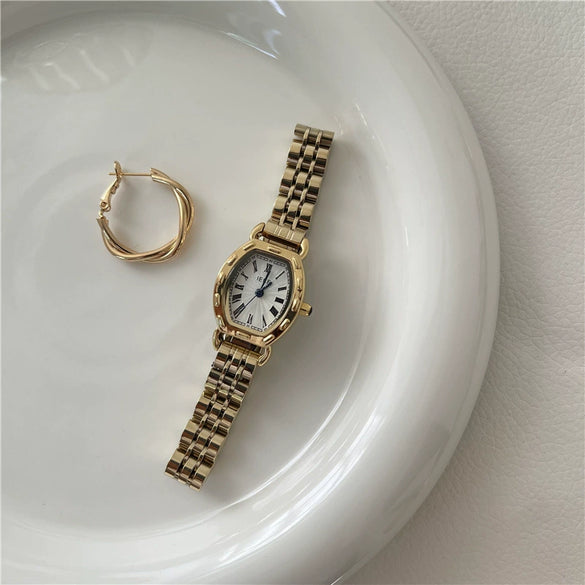 Women's Alloy Case Ordinary Glass Mirror Fashion Barrel Roman Dial Steel Band Bracelet Watch