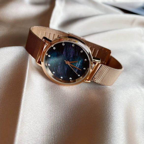 Women's Alloy Case Ordinary Glass Mirror Fashion Starry Sky Watch