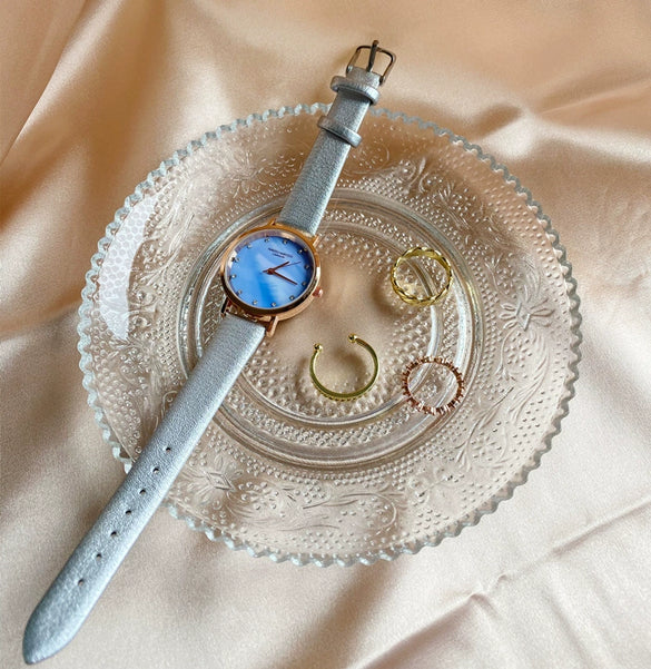 Women's Alloy Case Ordinary Glass Mirror Fashion Starry Sky Watch