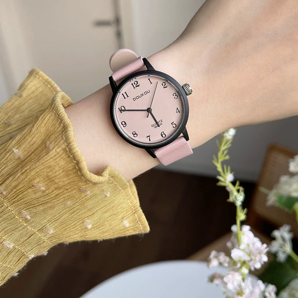 Women's Alloy Case Ordinary Glass Mirror Leisure Style Digital Scale Belt Watch