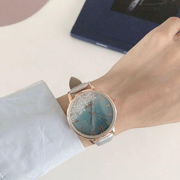 Women's Alloy Case Ordinary Glass Mirror Leisure Style Gipsophila Wristwatch