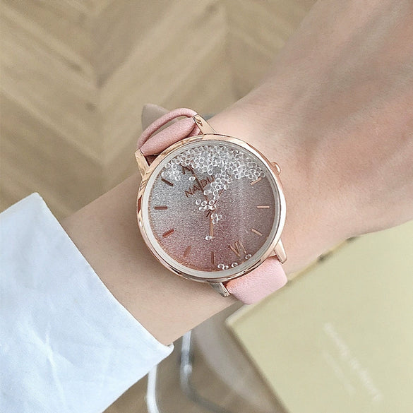 Women's Alloy Case Ordinary Glass Mirror Leisure Style Gipsophila Wristwatch