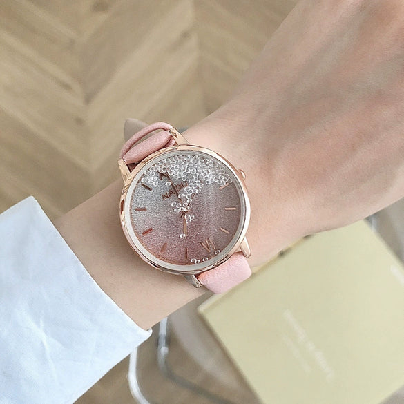 Women's Alloy Case Ordinary Glass Mirror Leisure Style Gipsophila Wristwatch
