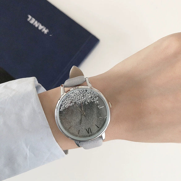 Women's Alloy Case Ordinary Glass Mirror Leisure Style Gipsophila Wristwatch