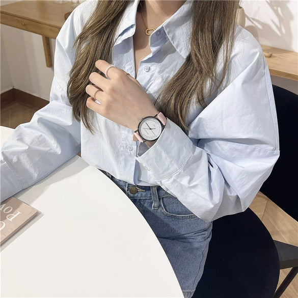 Women's Alloy Case Ordinary Glass Mirror Pointer Quartz Watch With Simple Elegant White Belt And Leisure Style