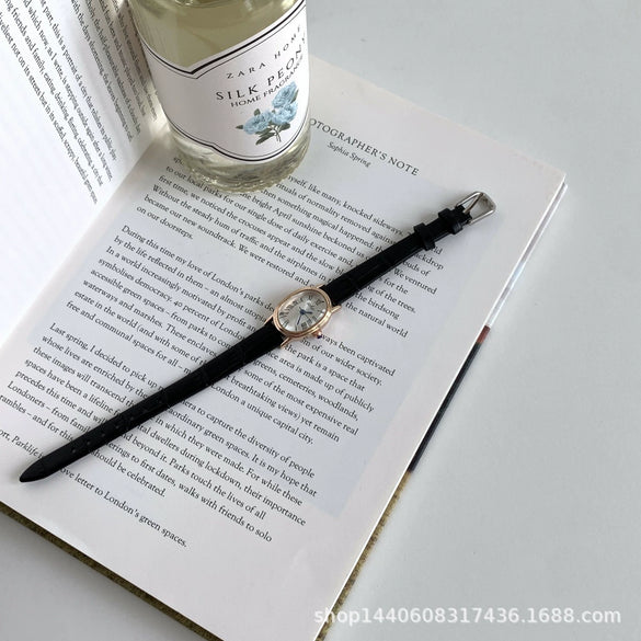 Women's Alloy Case Oval Small Dial Retro Quartz Belt Watch With Ordinary Glass Mirror