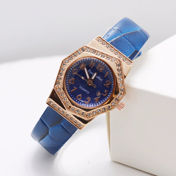 Women's Alloy Case Pu Strap Quartz Watch With Rhombus Dial And Spiral Crown In Leisure Style