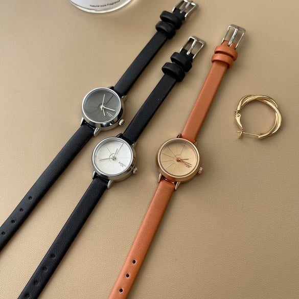 Women's Alloy Case Quartz Watch Round Dial Leisure Style