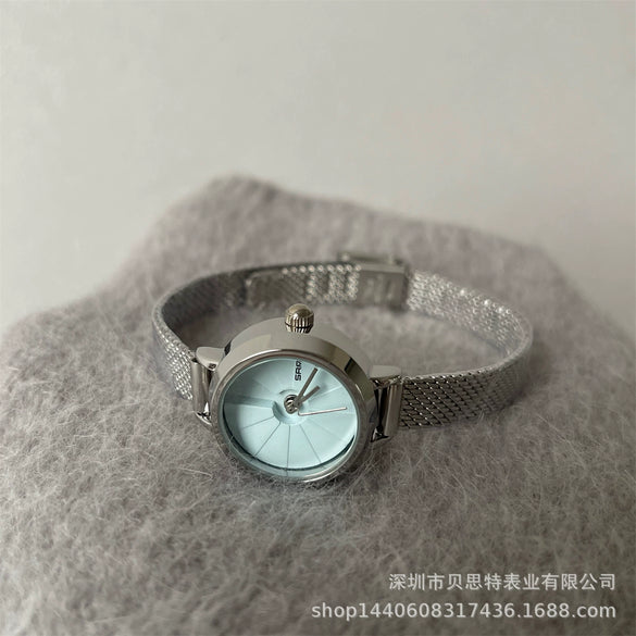 Women's Alloy Case Quartz Watch With Blue Fritillary Surface And Fashion Style