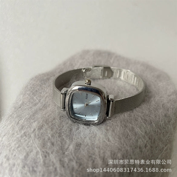 Women's Alloy Case Quartz Watch With Blue Fritillary Surface And Fashion Style
