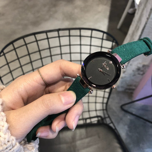 Women's Alloy Case Quartz Watch With Imitation Leather Strap And Stainless Steel Clasp Round Dial Casual Style