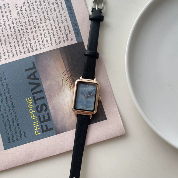 Women's Alloy Case Rectangular Quartz Face Watch With Ordinary Glass Mirror