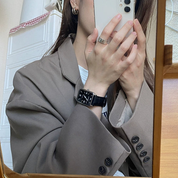 Women's Alloy Case Watch Simple Elegant Retro Roman Large Square Dial Leisure Style