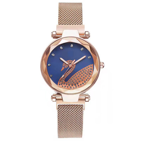 Women's Alloy Casual Round Dial Magnet Buckle Quartz Watch