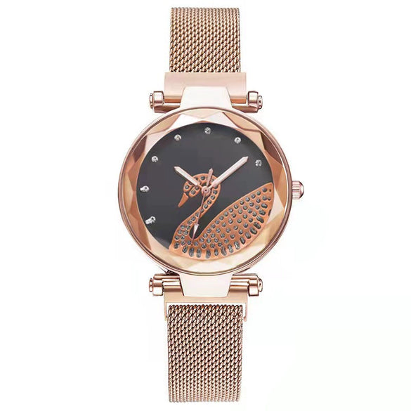 Women's Alloy Casual Round Dial Magnet Buckle Quartz Watch