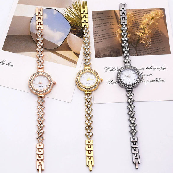 Women's Alloy Casual Simple Round Dial Pointer Bracelet Watch