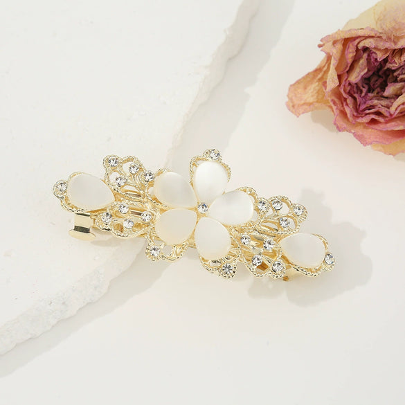 Women's Alloy Cat's Eye Flower Halftied Hair Spring Clip Set With Diamonds