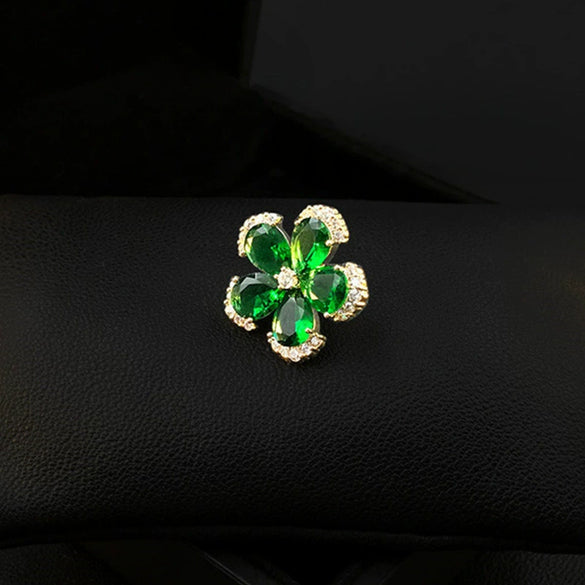 Women's Alloy Electroplated Threedimensional Flower Collar Pin Brooch Retro Style
