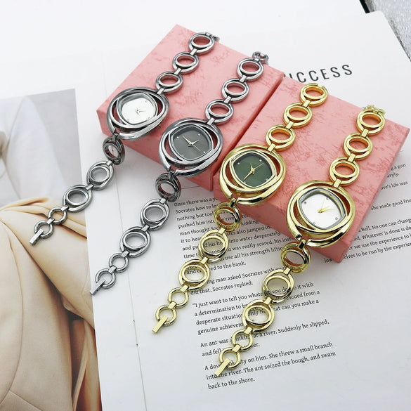 Women's Alloy Fashion Quartz Watch With Rhombus Dial