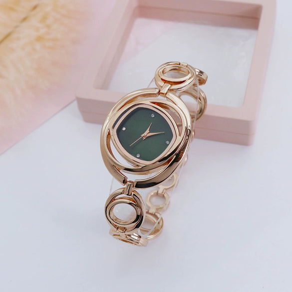 Women's Alloy Fashion Quartz Watch With Rhombus Dial