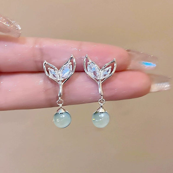 Women's Alloy Fishtail Bead Earrings With 925 Silver Needle Inlaid With Pearls Geometric Animal Style