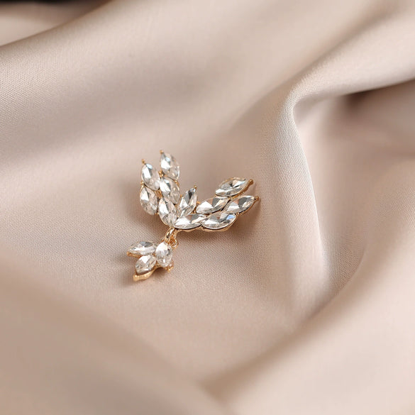 Women's Alloy Flower Brooch Minimalist Style Electroplating