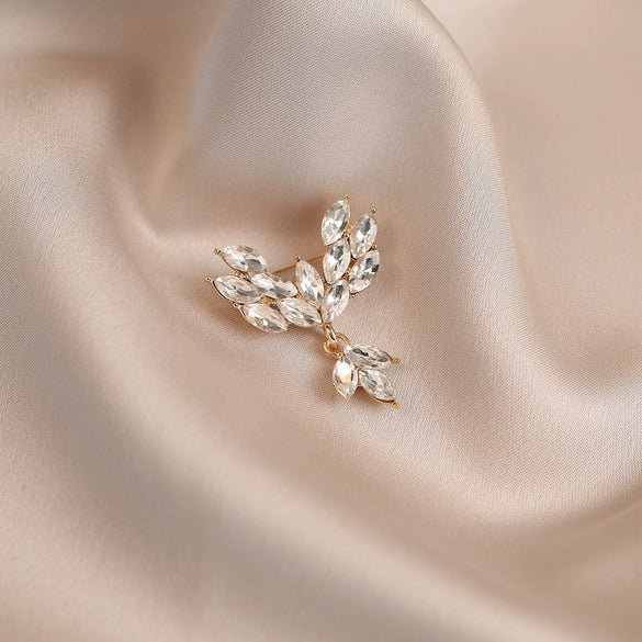 Women's Alloy Flower Brooch Minimalist Style Electroplating