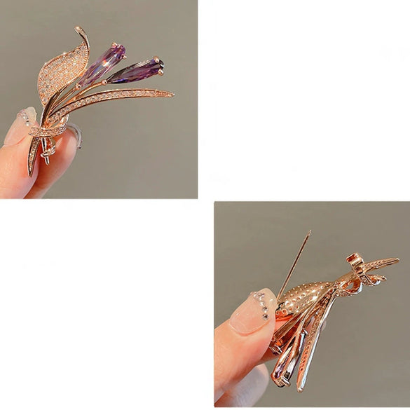 Women's Alloy Flower Brooch With Electroplating Design