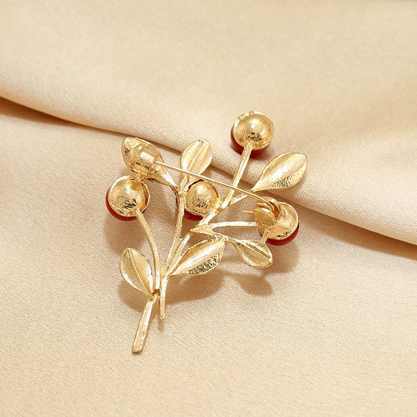 Women's Alloy Flower Brooch With Electroplating Design
