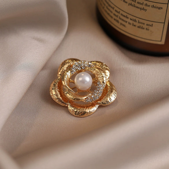 Women's Alloy Flower Camellia Electroplated Brooch Minimalist Luxury Pin Decorations