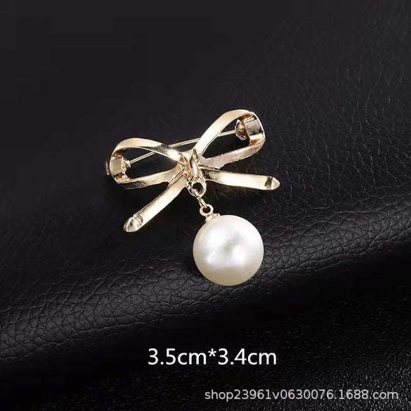 Women's Alloy Flower Pattern Electroplated Antiexposure Brooch For Neckline Fixing