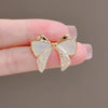 Women's Alloy Flower Pattern Electroplated Brooch Fashion Pin Accessories