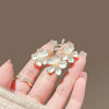 Women's Alloy Flower Pearl Brooch With Electroplating Treatment
