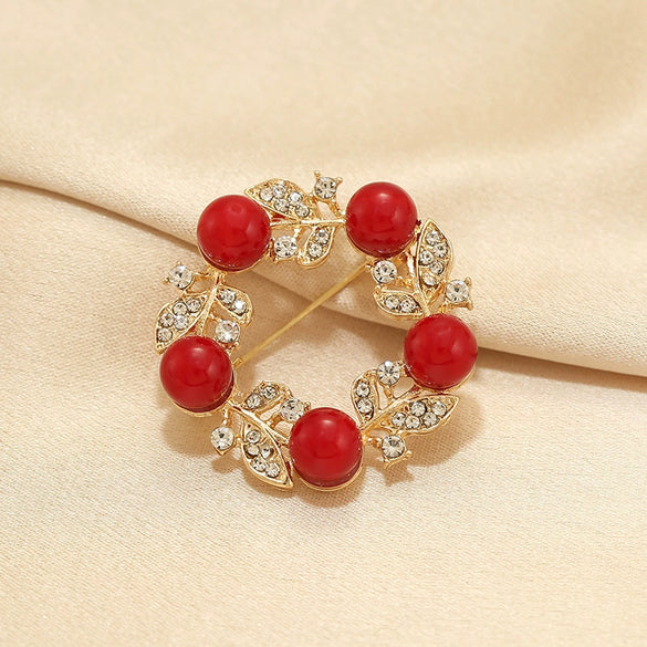 Women's Alloy Flower Red Round Brooch With Electroplating Treatment