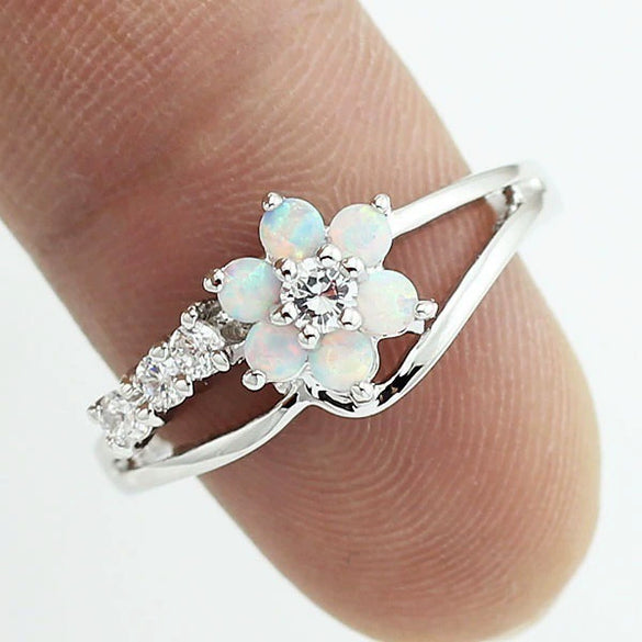 Women's Alloy Flower Ring With Faux Opal And Zircon Design