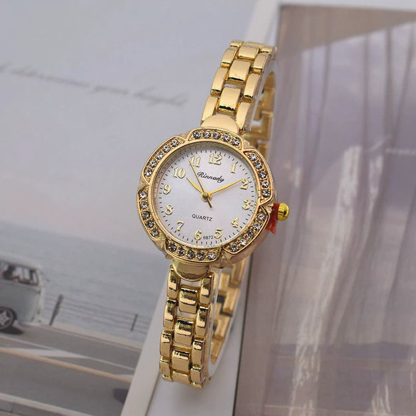 Women's Alloy Flowershaped Leisure Full Diamond Fashion Watch