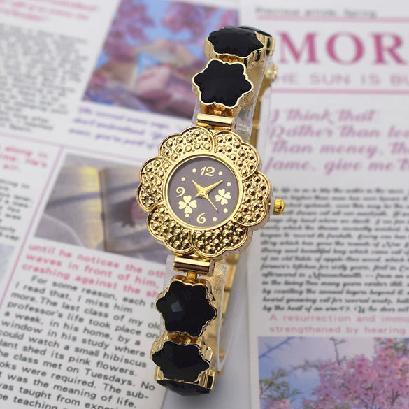 Women's Alloy Flowershaped Leisure Luxury Watch