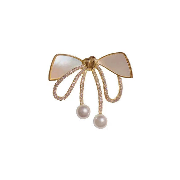 Women's Alloy French Retro Brooch With Flower Pattern And Electroplating Treatment